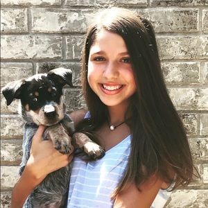 Meet your Posher, Laura